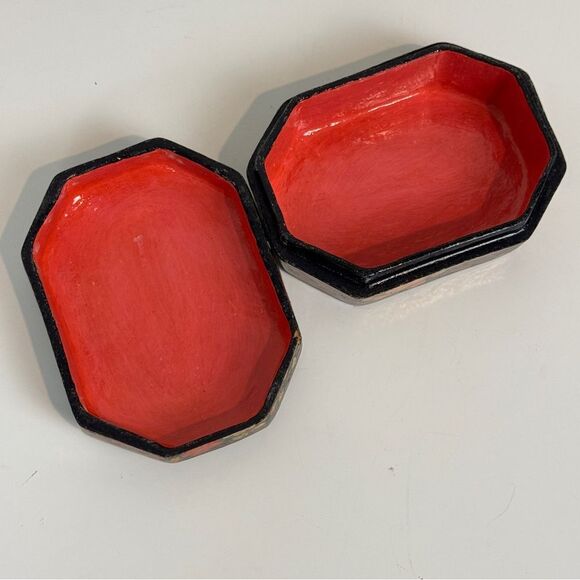 Vintage Hand-Painted Paper Mache Floral Trinket Box - Picture 2 of 9